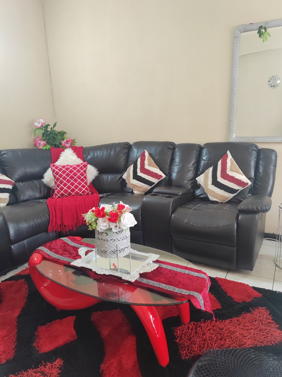 2 Bedroom Property for Sale in King Williams Town Central Eastern Cape